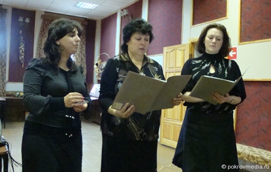 На фото слева направо: И. Р. Корнышева, Л. В. Курова, Е. В. Карлова