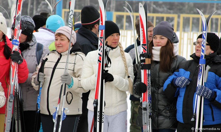 Среди участников прошедшего лыжного пробега было много женщин 