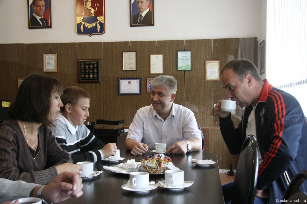 Встреча юного призера с Главой города Покров