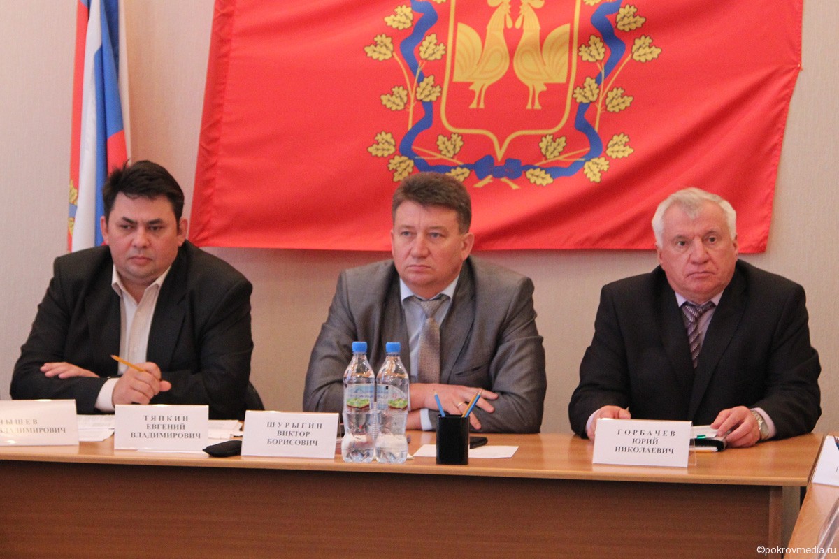 На фото слева направо: Е. В. Тяпкин, В. Б. Шурыгин, Ю. Н. Горбачев